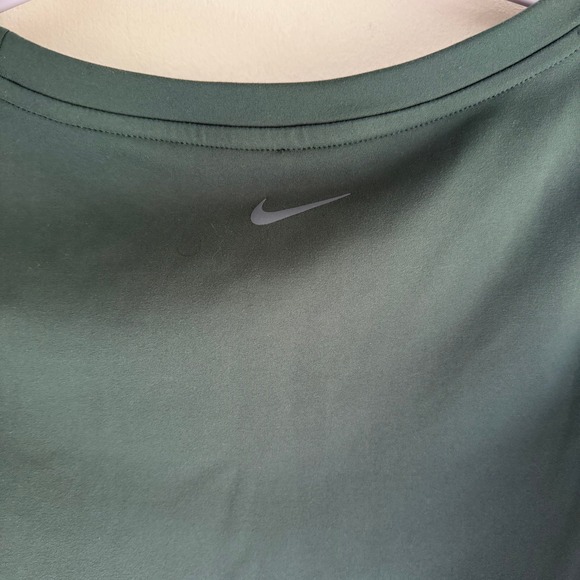 Nike One Dri Fit Long Sleeve Crop Top Green XS Athletic Athleisure - Picture 7 of 9
